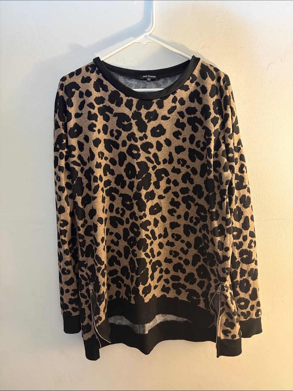 Pink Clover Leopard Print Crewneck Sweatshirt in Black and Tan